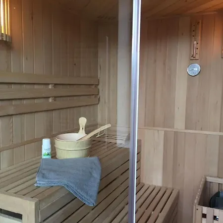Mit Sauna Apartment *